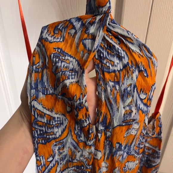 NWT BCBGMaxAzria Tie Halter L Romper with Pockets and Elastic Waist - Picture 4 of 9